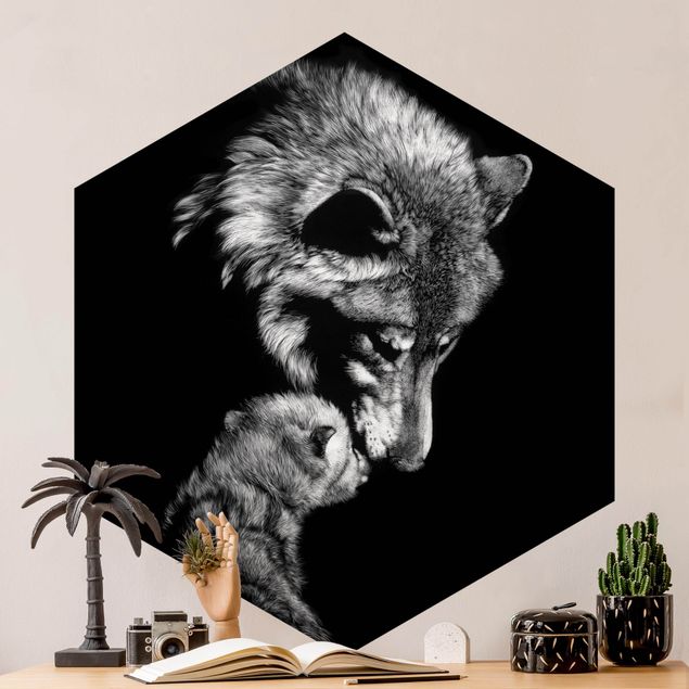 Hexagon Mustertapete selbstklebend - Wolf vor Schwarz