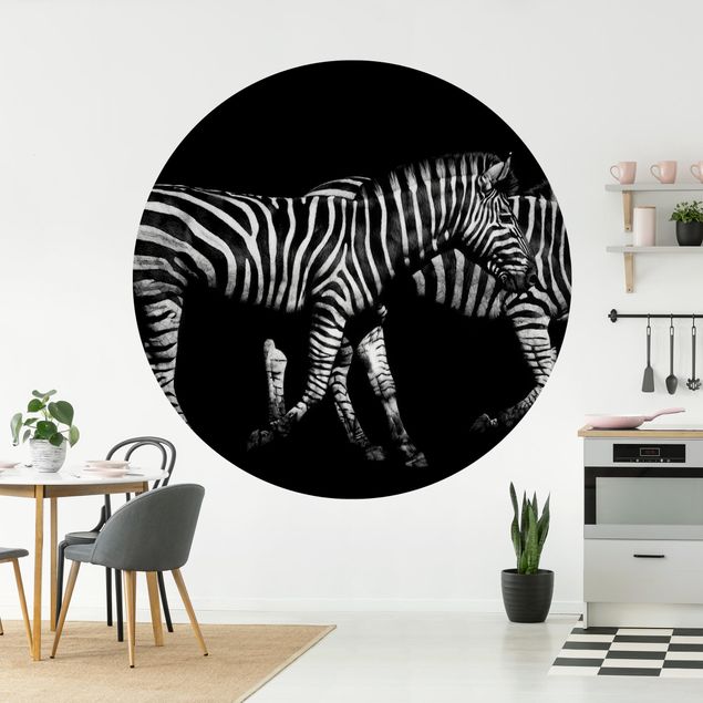 Runde Tapete selbstklebend - Zebra vor Schwarz